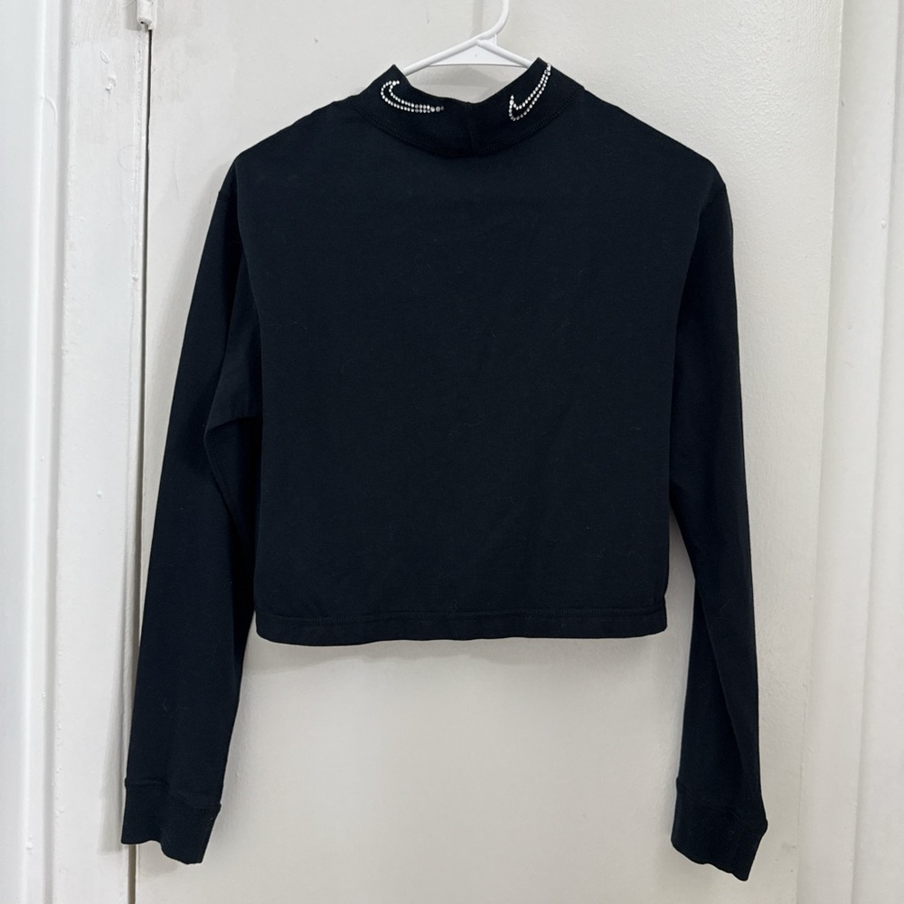 Nike top - Picture 2 of 2